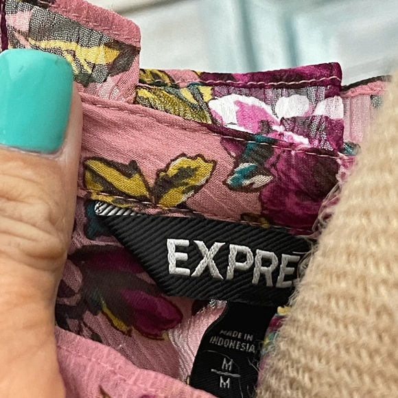 Express blouse 👚 - Picture 4 of 5